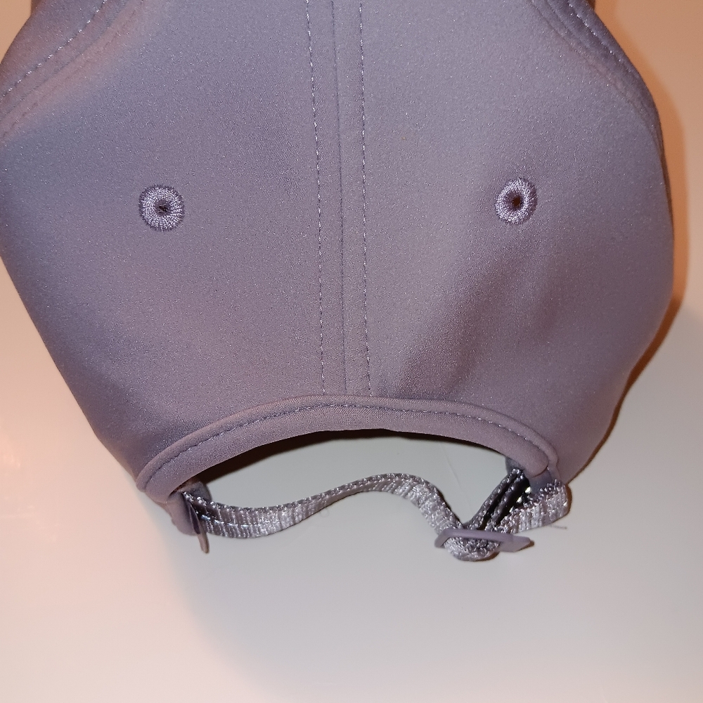 Lululemon Adjustable Hat Gray Color Preowned Exce… - image 5